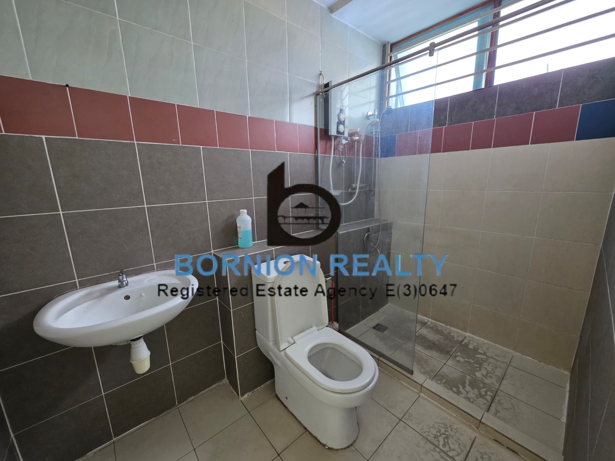 Bathroom with glass shower enclosure at Taman Rimba Bandar Sierra