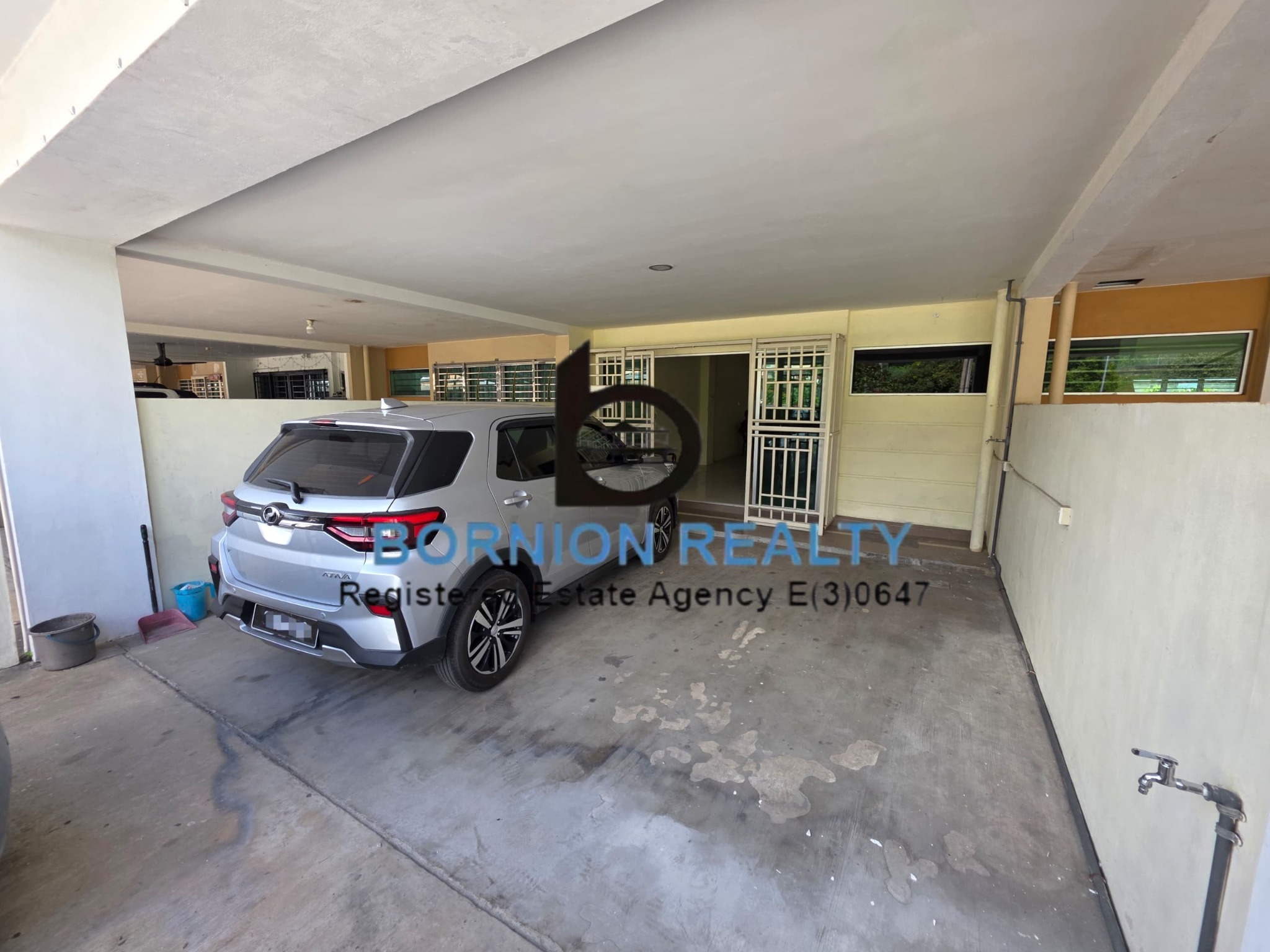 Covered two-car porch at Taman Rimba Bandar Sierra